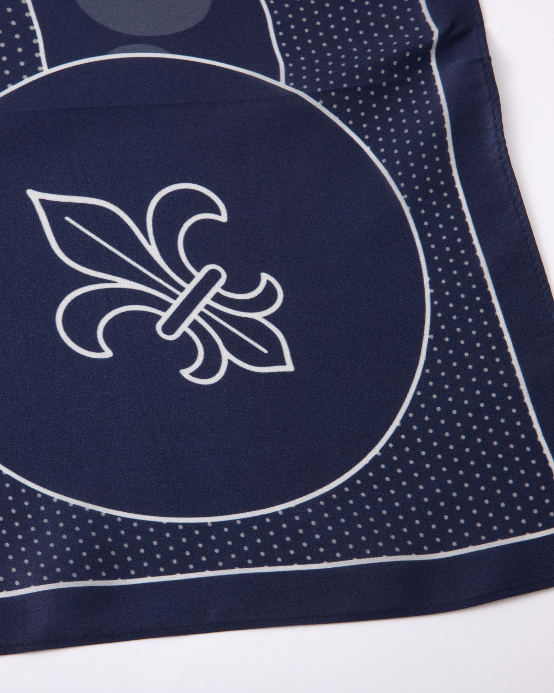 Carré de soie Héritage | Bleu nuit / Gris clair