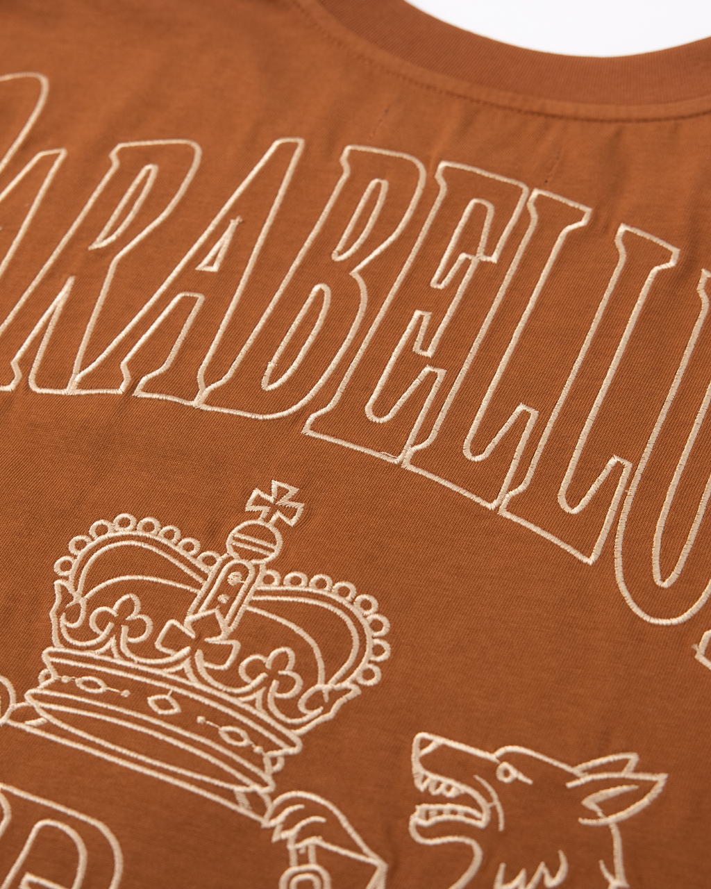 T-shirt avec grandes armoiries brodées | Ocre